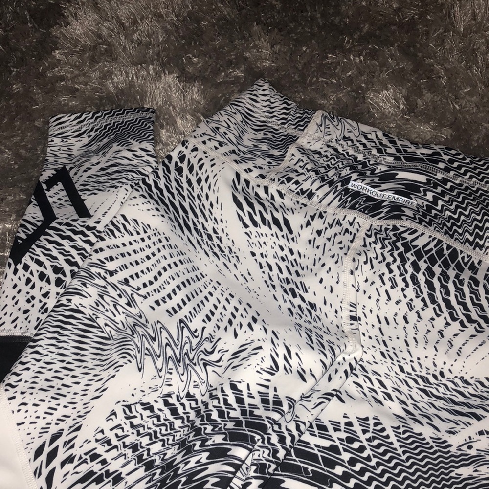 Workout Empire print leggings